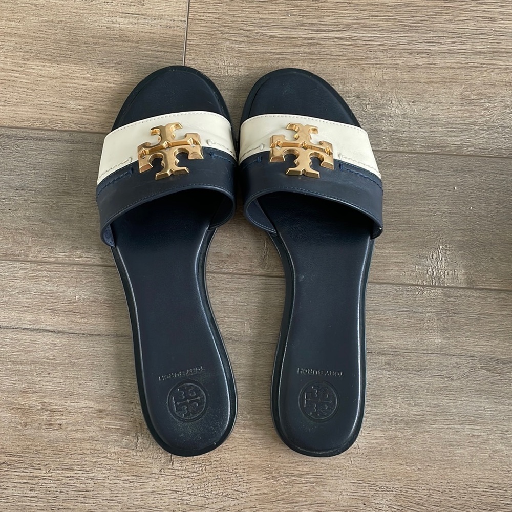 Tory Burch slides size 8